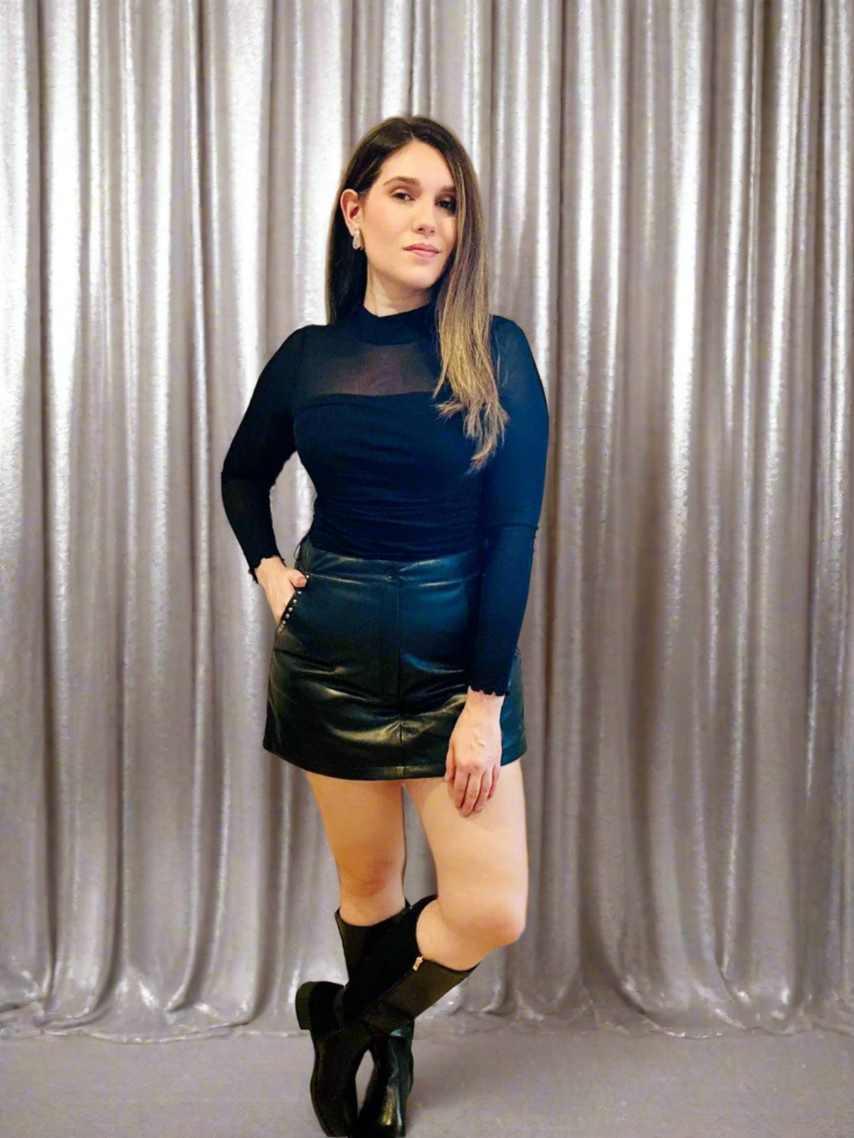 leather skirt