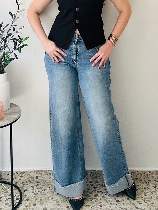 Chic Cuffed Jeans